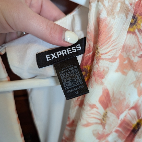 Express Floral Ruffle Wrap Front Romper - Picture 4 of 9